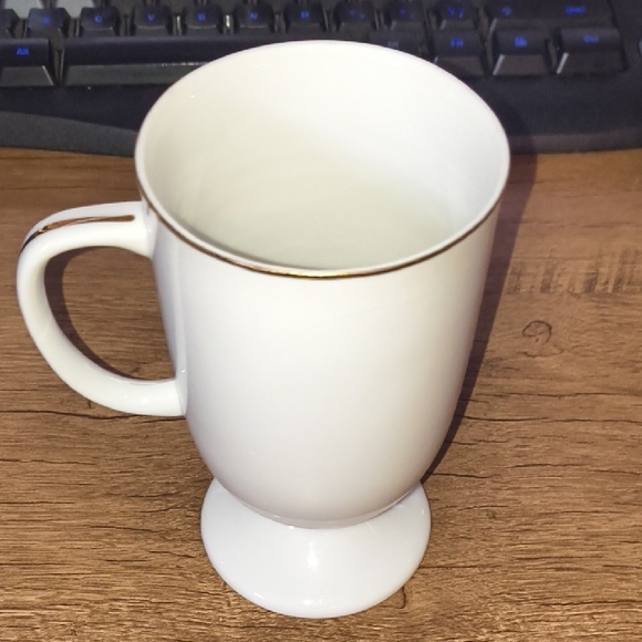 Vintage Canada’s Wonderland Scooby-Doo Ceramic Pedestal Mug Hanna-Barbera Japan - Picture 3 of 6